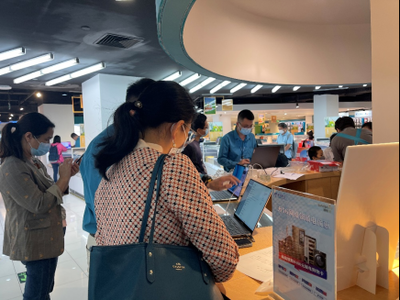 深圳消費(fèi)電子和家電補(bǔ)貼啟動(dòng)首日 市民熱情高漲，商家競(jìng)相發(fā)力，電子產(chǎn)品銷售迎來熱潮